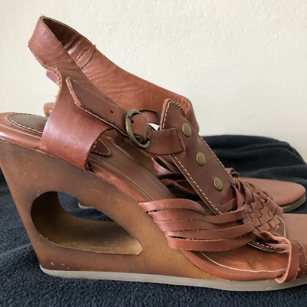 Franco Fortini Braided Leather Wood Wedge Cut Out